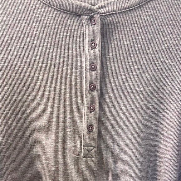 GAP Ribbed Henley Shirt in Purple - Picture 4 of 8